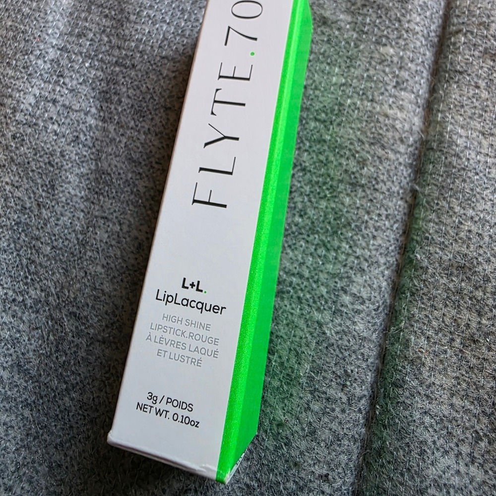 FLYTE 70 LipLacquer High Shine Lipstick Fast Car Deep Red Pigmented - Picture 4 of 6